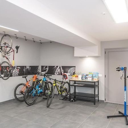 Raffy Family & Bike Hotel 디아노마리나 외부 사진