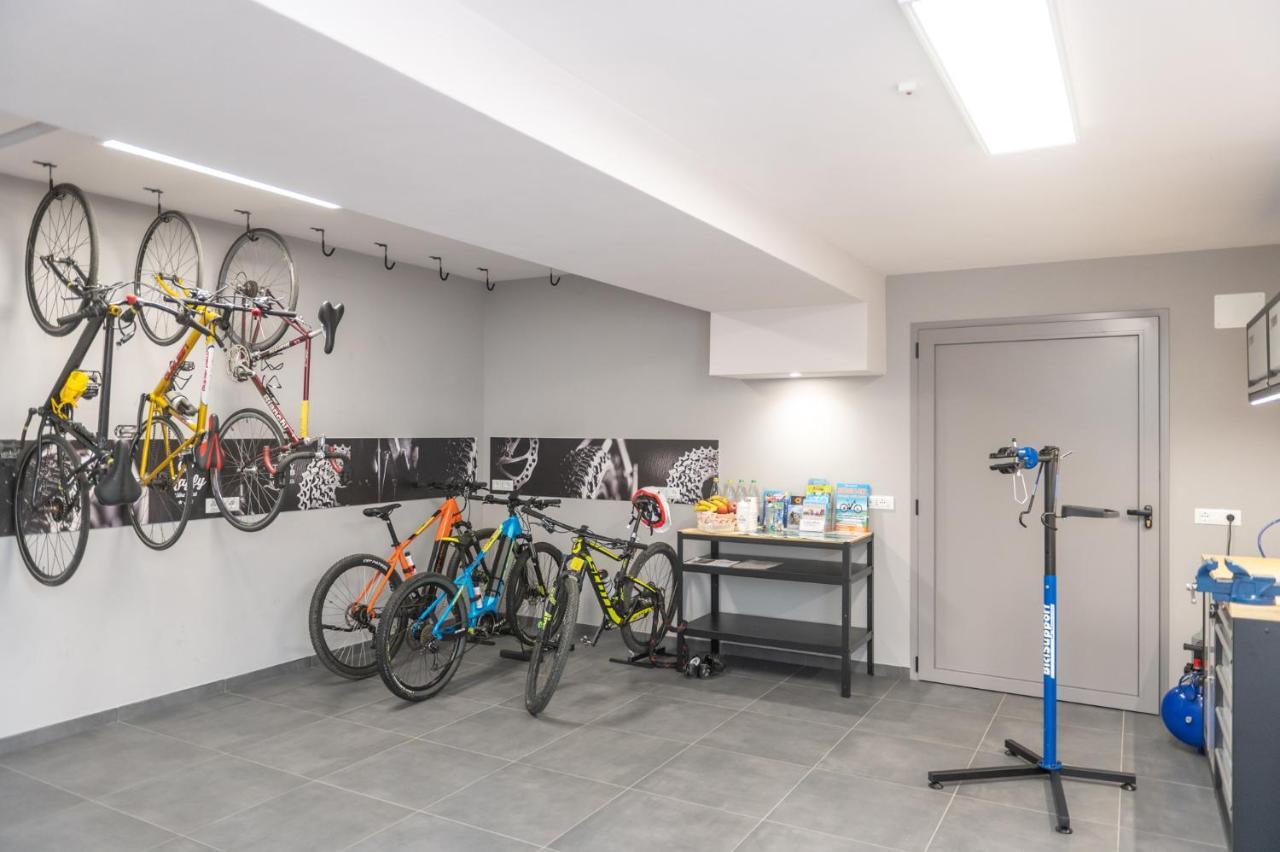 Raffy Family & Bike Hotel 디아노마리나 외부 사진