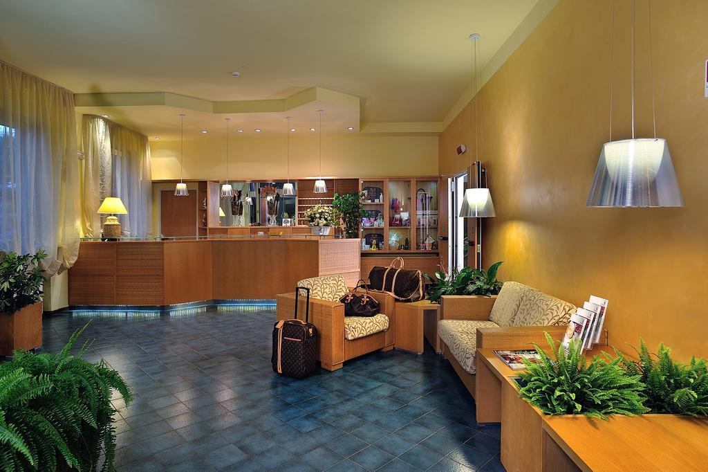 Raffy Family & Bike Hotel 디아노마리나 외부 사진