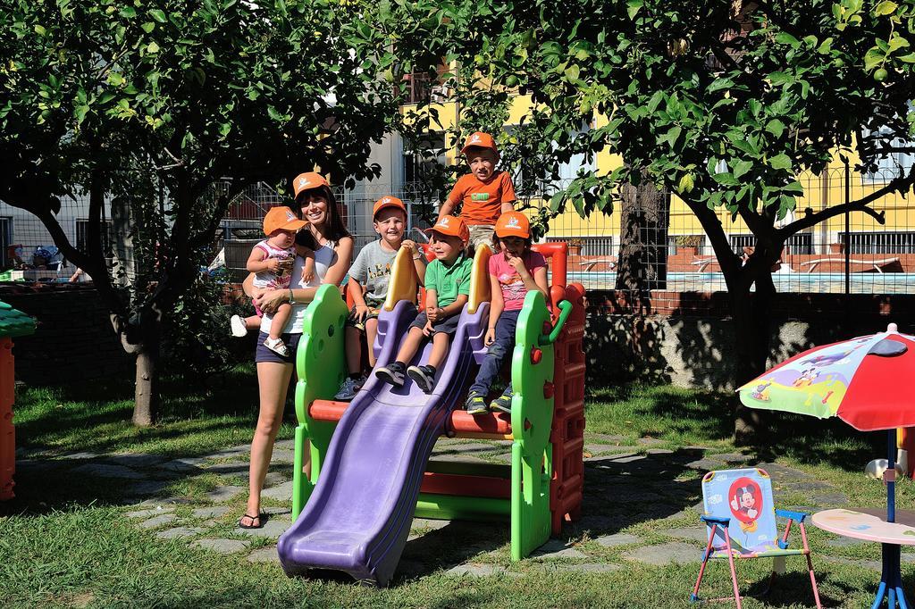 Raffy Family & Bike Hotel 디아노마리나 외부 사진